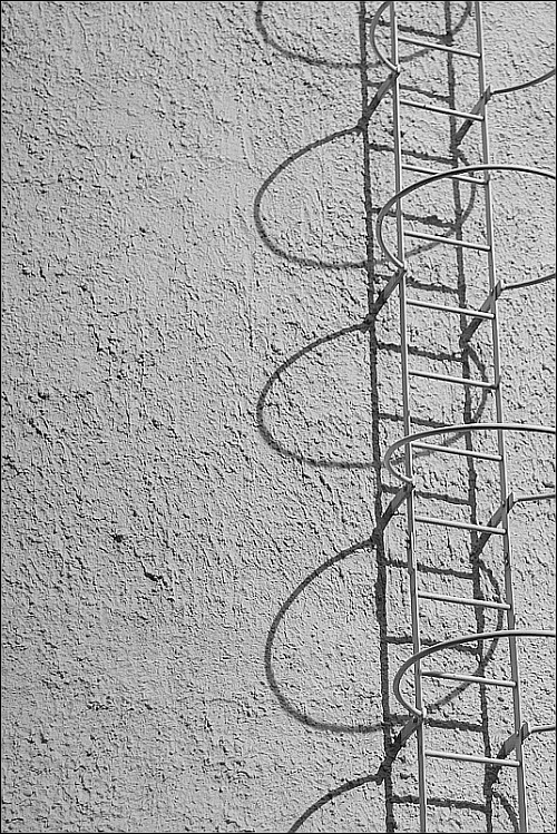 設計者が知っておくべき 避難器具の設置基準と緩和８つのポイント